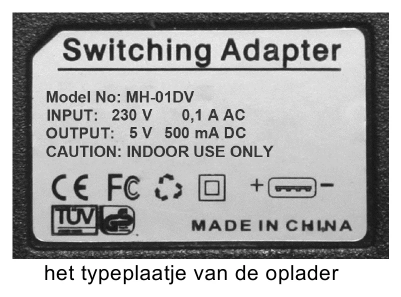het typeplaatje van de oplader